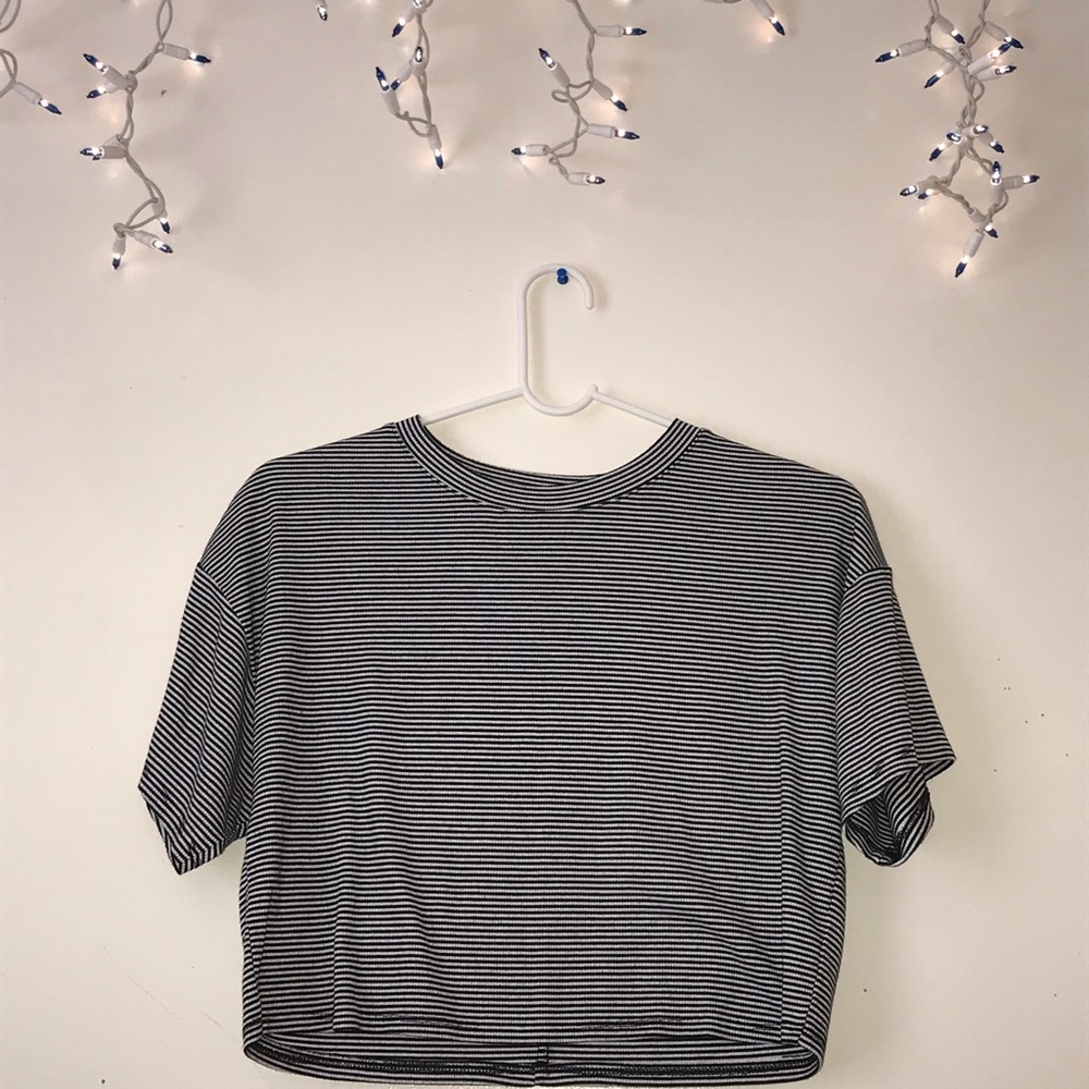 BLACK AND GREY CROP TOP